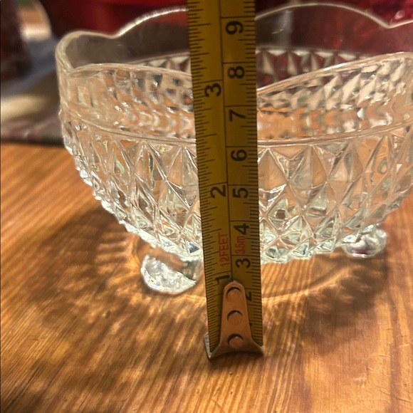 Indiana Glass Diamond Point clear crystal three-footed bon bon or candy dish. - Picture 7 of 8